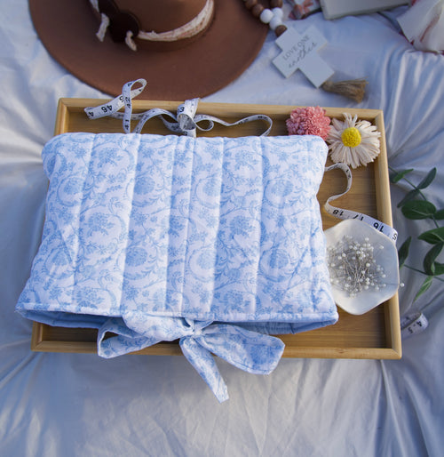 Grace in Bloom - Blue flowery